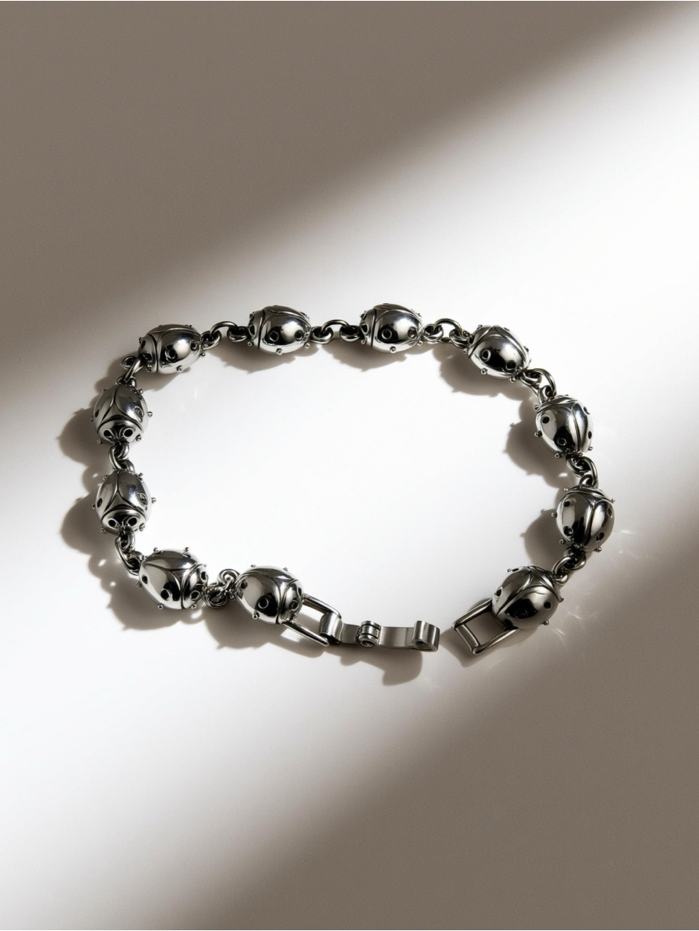 Vintage Silver Tone Ladybug Link Bracelet Non-Magnetic Hollow Back Beetle Boho